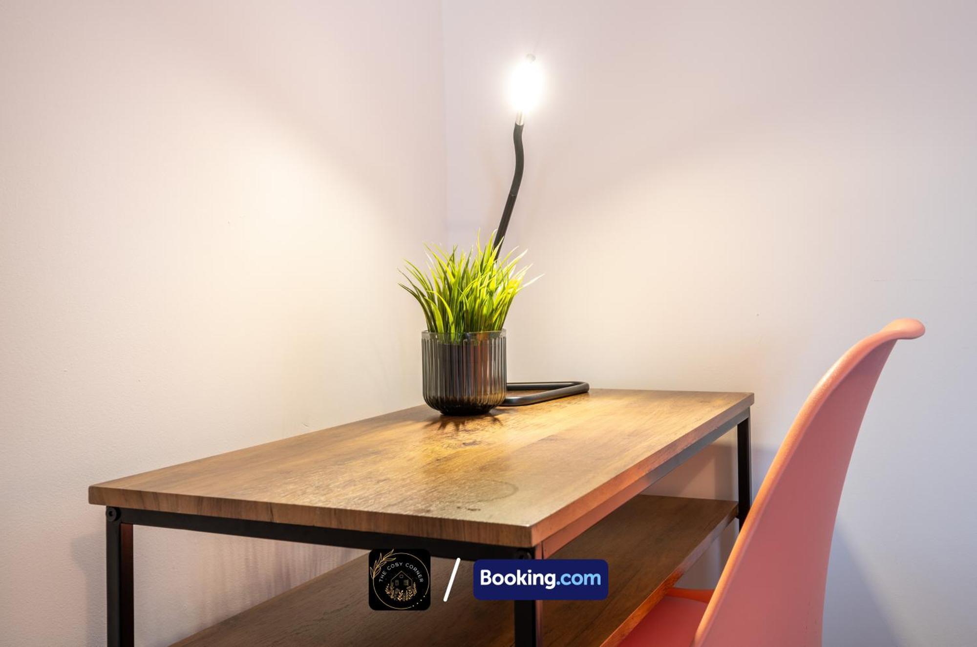 Appartement Cosy 3-Bed House, Garden & Free Parking In Stretford à Manchester Extérieur photo
