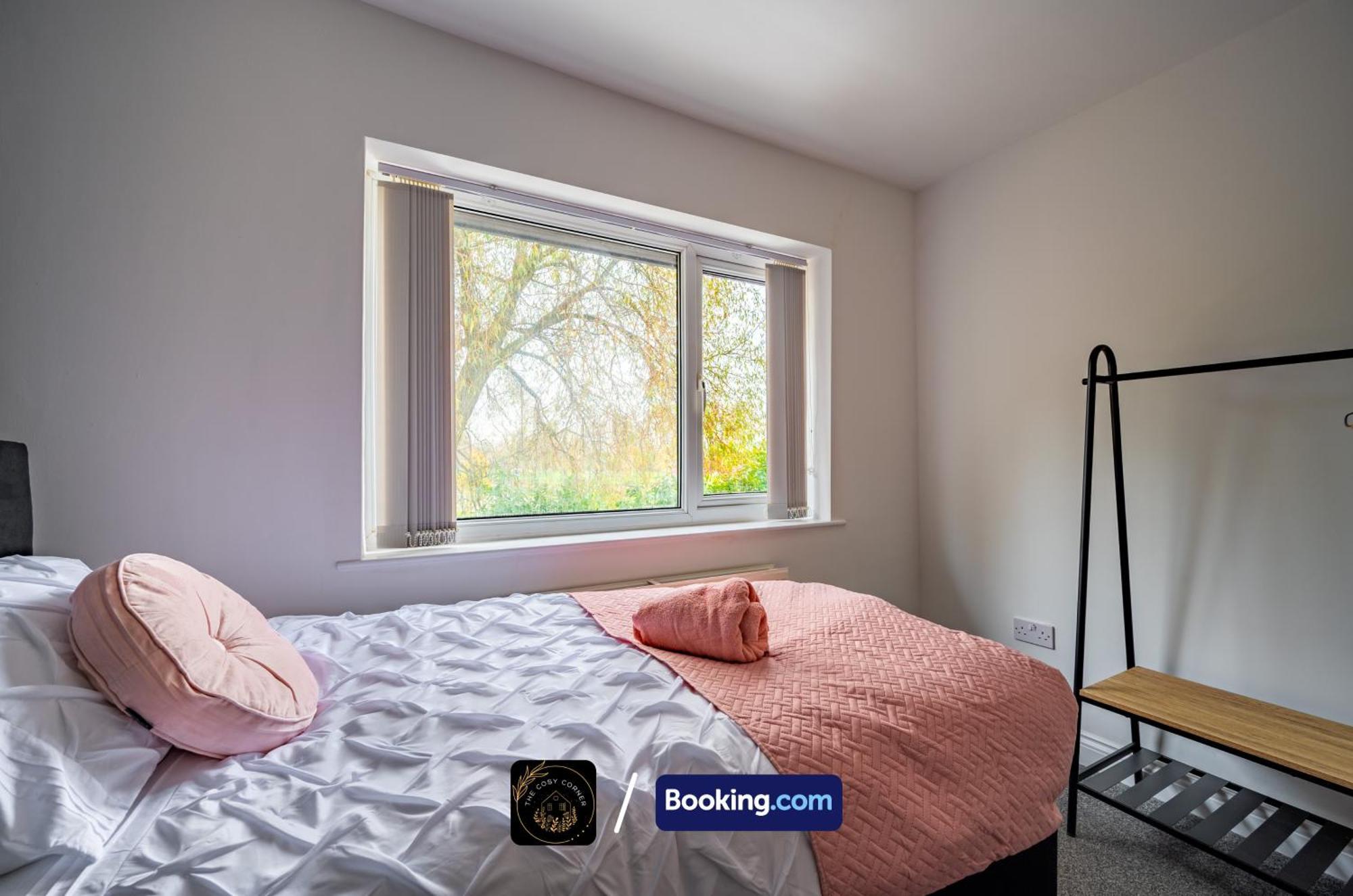 Appartement Cosy 3-Bed House, Garden & Free Parking In Stretford à Manchester Extérieur photo