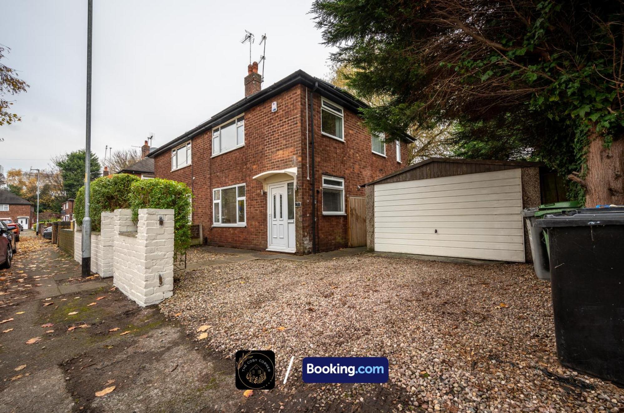 Appartement Cosy 3-Bed House, Garden & Free Parking In Stretford à Manchester Extérieur photo